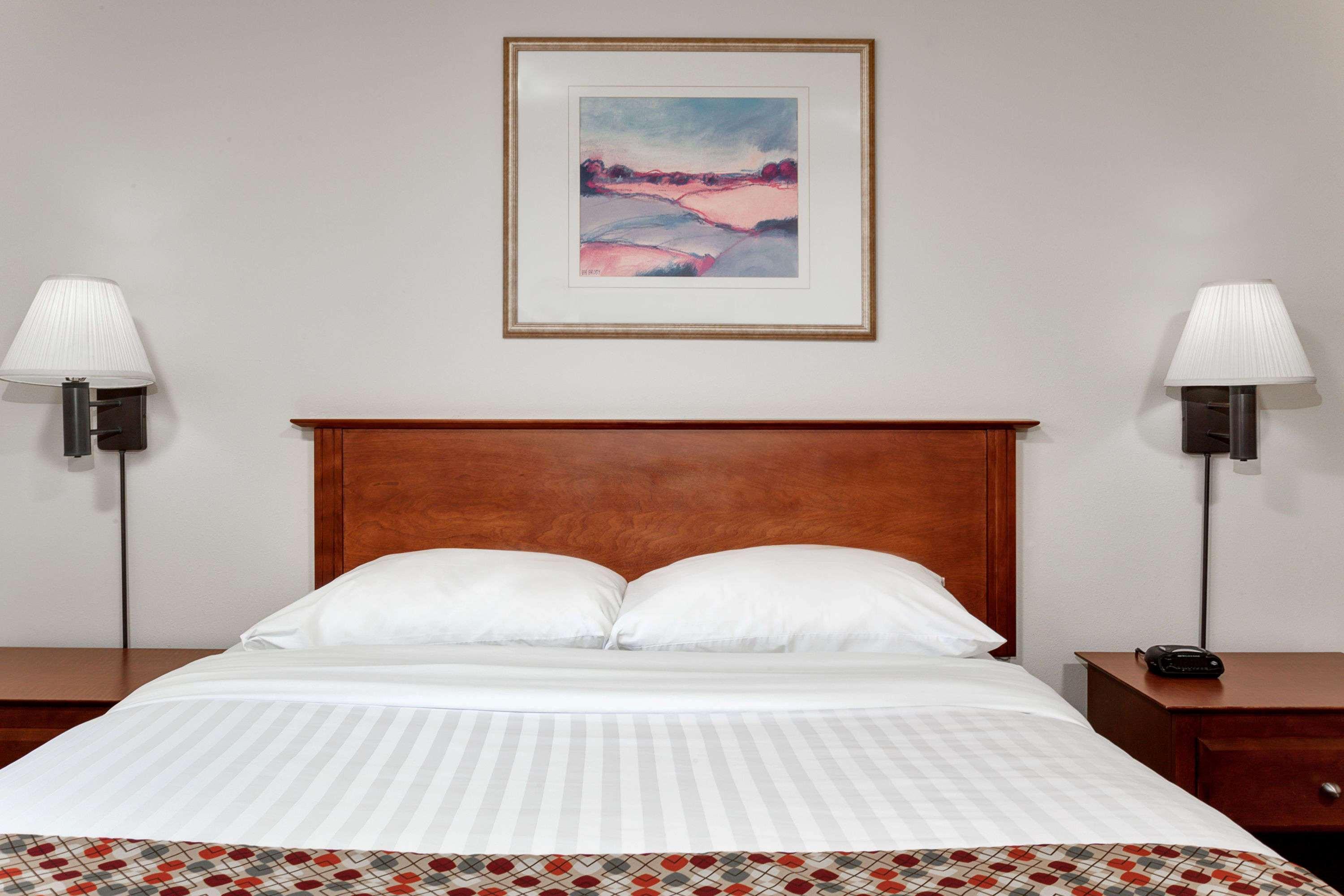 ซูเปอร์ 8 บาย วินด์แฮม คาราเกต์ Hotel การาเกต์ ภายนอก รูปภาพ