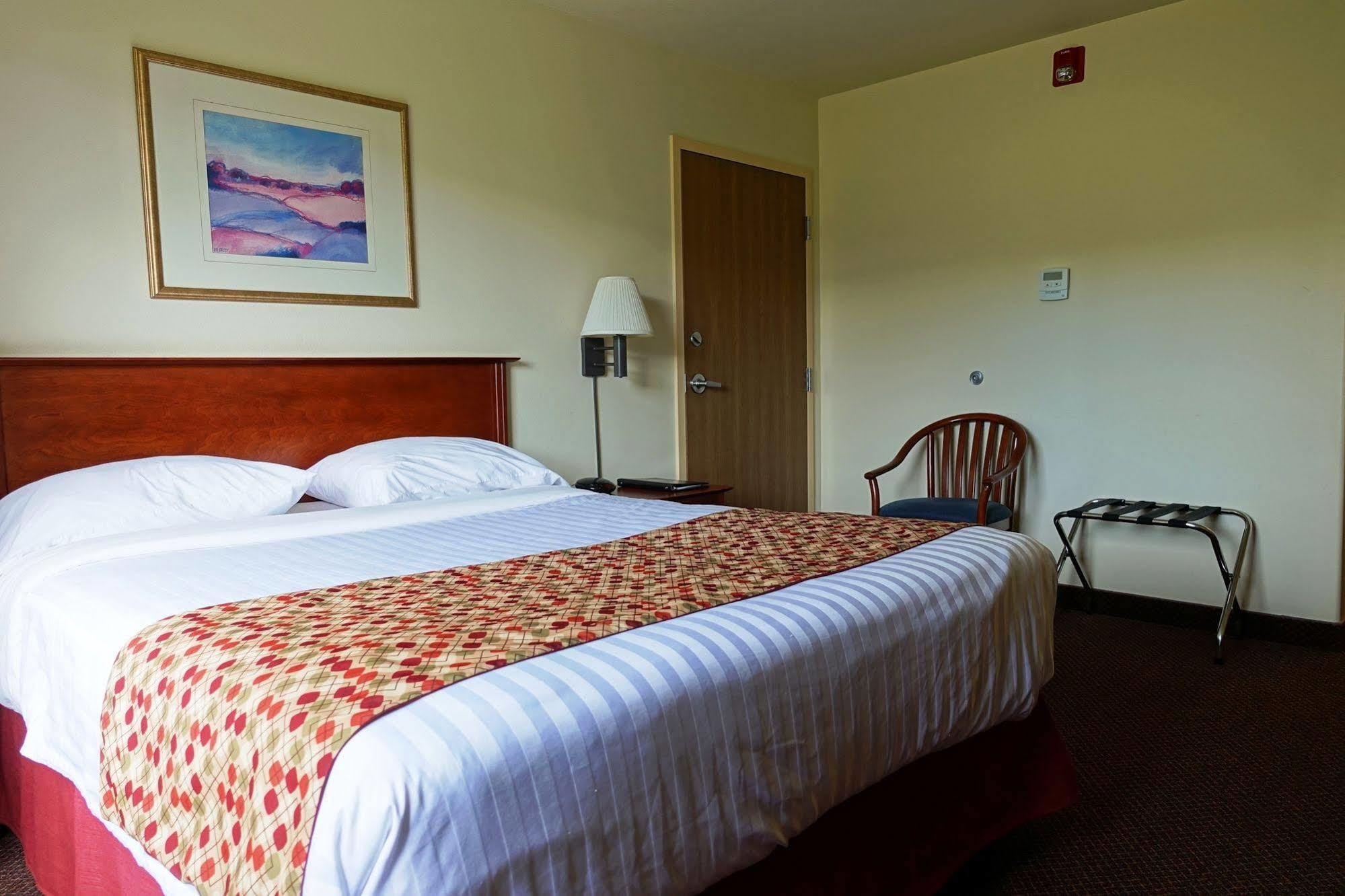 ซูเปอร์ 8 บาย วินด์แฮม คาราเกต์ Hotel การาเกต์ ภายนอก รูปภาพ
