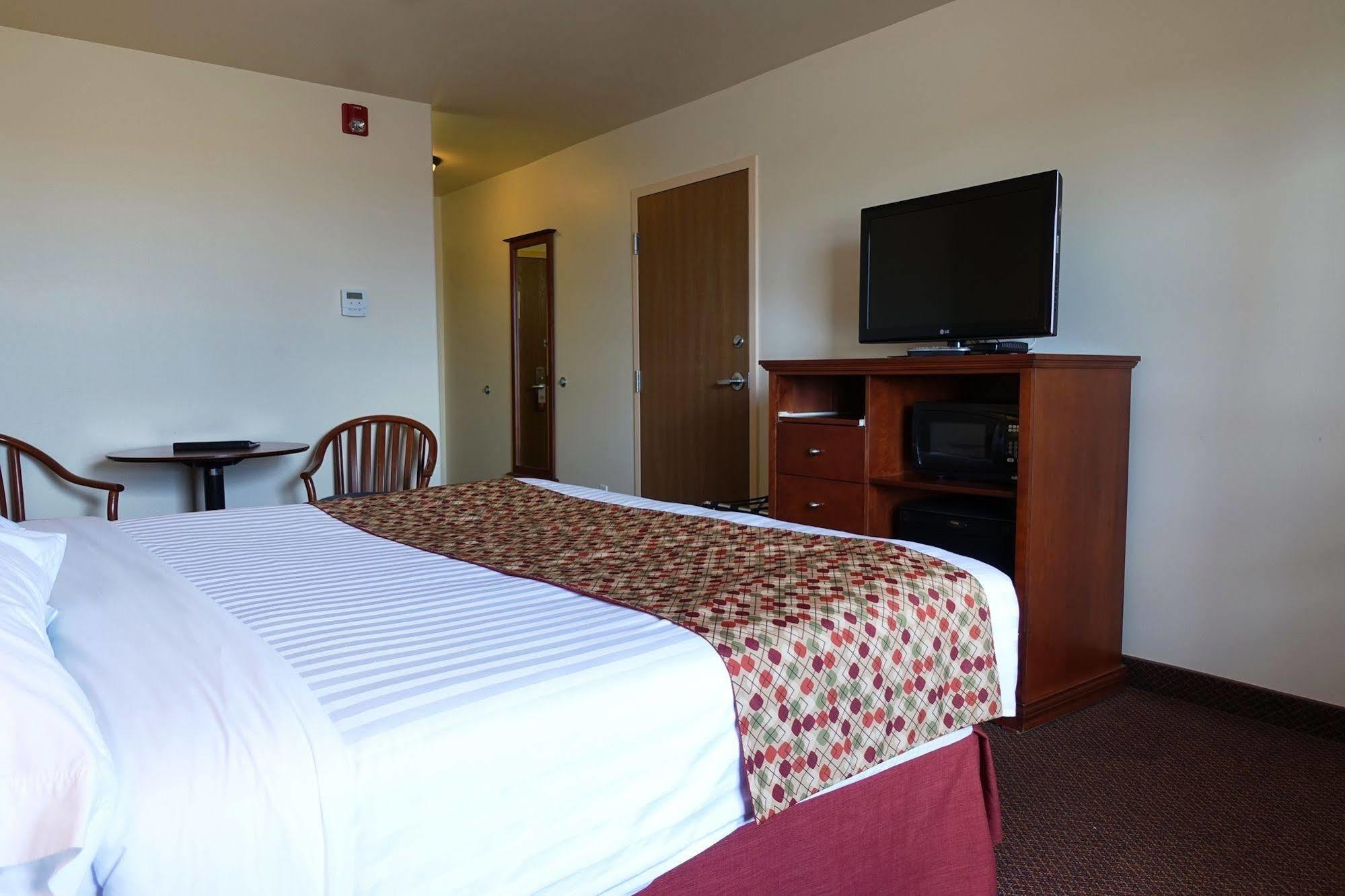 ซูเปอร์ 8 บาย วินด์แฮม คาราเกต์ Hotel การาเกต์ ภายนอก รูปภาพ